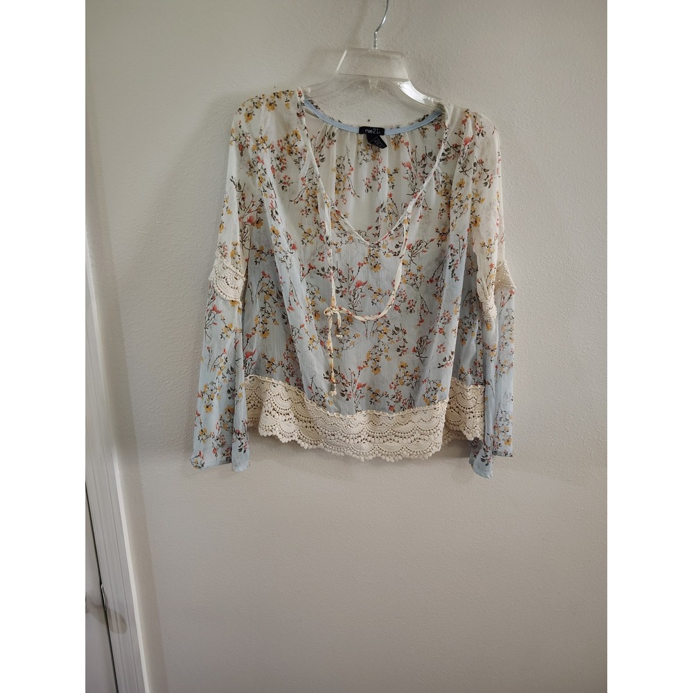 Rue21 Womens‎ Floral Lace Trim Boho Peasant Blouse Blue Cream Tassel Top Small